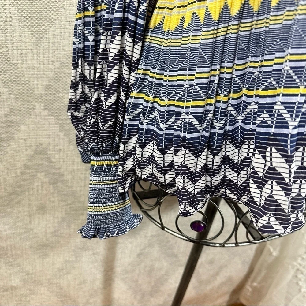 Ted Baker Deliie long sleeve pleated v neck blouse size 6